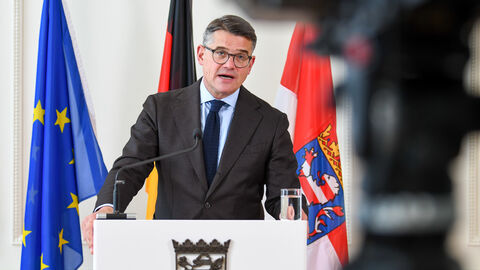 Ministerpräsident Rhein zur Länderberatung über drittes Entlastungspaket Ministerpräsident Rhein zur Länderberatung über drittes Entlastungspaket