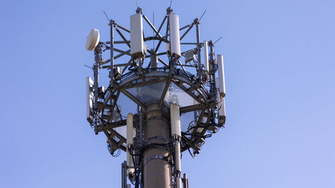 Antennen an einem Mobilfunkmast