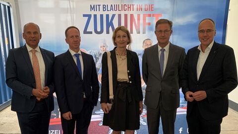 Poseck und Beuth zu Besuch im Marburger Briefermittlungszentrum Poseck und Beuth zu Besuch im Marburger Briefermittlungszentrum