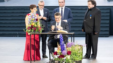 Ministerpräsident Boris Rhein hat die 74. Bad Hersfelder Festspiele eröffnet.