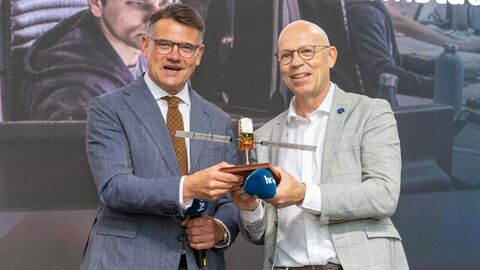 Ministerpräsident Boris Rhein bei der esa Ministerpräsident Boris Rhein bei der esa